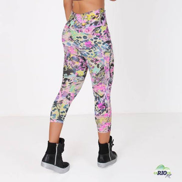Legging estampada de poliéster com tapa bumbum.  Marca: Carioca FitComposição: 90% Poliéster e 10% Elastano 