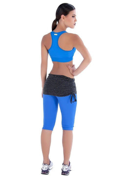 Calça Corsário Fitness Tamires com Saia modelando o corpo feminino para correr caminhar malhar na Academia no Crossfit Funcional nas aulas de Pilates Ioga aulas... 