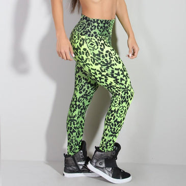 Legging  em poliamida estampada com cintura franzida nas laterais. Marca: Carioca fit Composição: 90% Poliamida e 10% Elastano 
