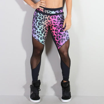 Calça fitness fusô em poliamida estampada Santa Constância e com tule nas pernas. Marca: Carioca FitComposição: 90% Poliamida e 10% Elastano 