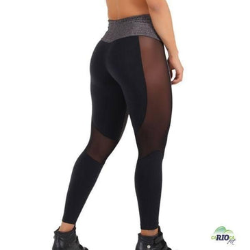 Calça Fusô com com tecido em brilho lateral com recorte em Tule. Costa em Suplex de Poliamida Preto. Cós de altura média.Marca: Carioca FitComposição: 90% Poliamida... 