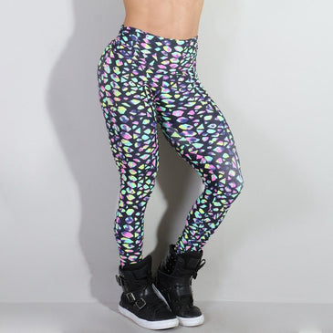 Fusô fitness em poliamida estampada Santa Constância com cintura franzida nas laterais.Marca:Carioca FitComposição: 90% Poliamida e 10% Elastano 