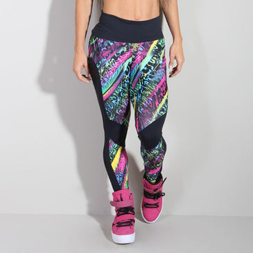 Fusô fitness  em poliamida Santa Constância estampada com recorte em tule nas laterais. 
Marca: Carioca Fit 
Composição: 90% Poliamida e 10% Elastano 