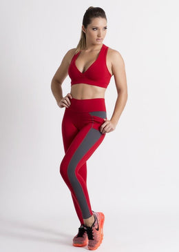 Calça fusô lisa com recorte e bolso deixando a peça com designer Ultra Fashion Fabricada com tecido Poliamida com Uv Protection 50+. Proporciona ótima sustentação com elasticidade... 