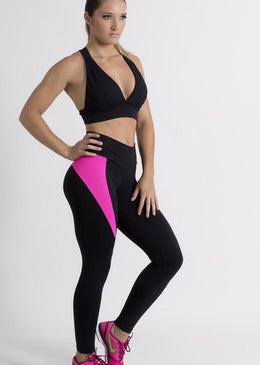 Calça Fuso com recortes em tela dry, deixando a peça com designer Ultra Fashion Fabricada com tecido Poliamida com Uv Protection 50+. Proporciona ótima sustentação com elasticidade... 
