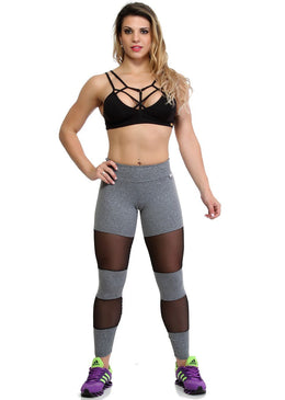 Calça Fuso Fitness Com Tule Diagonal modelando o corpo feminino para correr caminhar malhar na Academia no Crossfit Funcional nas aulas de Pilates Ioga aulas... 