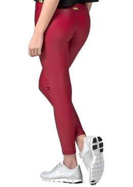 Calça Fuso Fitness Chris Couro Lisa modelando o corpo feminino para correr caminhar malhar na Academia no Crossfit Funcional nas aulas de Pilates Ioga aulas... 