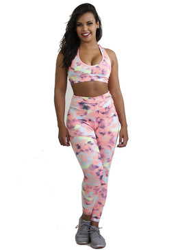 Calça Fuso Fitness Suplex Estampada, tecido firme fresquinho e de alta resistência. Possui cós alto para maior conforto e segurança. Modelo ideal para quem busca... 