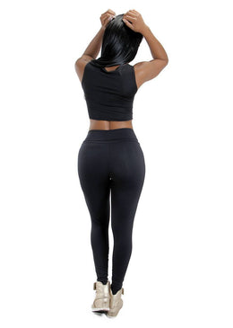 Legging Rasgada Laser Calça Legging  Confeccionada Em Suplex Com Costura Rebatida Que Aumenta A Durabilidade Da Peça, Sem Costura Na Lateral, Com Recortes A Laser.... 