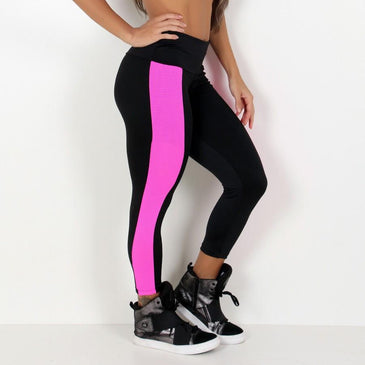 
Calça legging fitness confeccionada em suplex de poliéster com recortes em tela nas laterais
Marca: Carioca Fit
Composição: 90% Poliéster e 10% Elastano
  