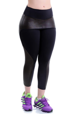 Calça Legging Fitness Esthefany com Tapa Bumbum modelando o corpo feminino para correr caminhar malhar na Academia no Crossfit Funcional nas aulas de Pilates Ioga... 