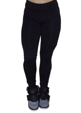 CALÇA LEGGING FITNESS CALÇA EM SUPLEX DE POLIÉSTER Cós Duplo Alto com Elástico de 3cm trazendo conforto e segurança.Costura Rebatida no cós e no cavalo da calça.Sem... 