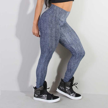 Calça legging fabricada em poliamida estampada Marca: Carioca FitComposição: 90% Poliamida e 10% Elastano 