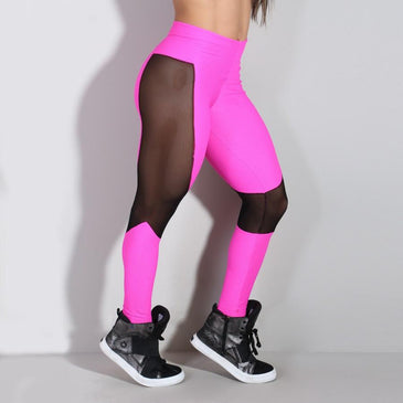 Calça para academia fabricada com poliamida texturizada com proteção contra raios ultravioletas UVA e UVB, As laterais da calça possuem recorte em tule.Marca: Carioca FitComposição: 90% Poliamida... 