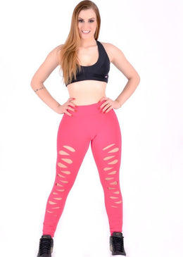 CALÇA LEGGING  CONFECCIONADA EM SUPLEX COM COSTURA REBATIDA QUE AUMENTA A DURABILIDADE DA PEÇA, SEM COSTURA NA LATERAL, COM RECORTES A LASER EM FORMA DE... 