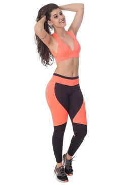 Kit calça legging fitness em suplex liso com recortes.Modelo super confortável e muito bonito para apresentar às suas clientes!Não perca esse oportunidade de vendas!Cores enviadas... 