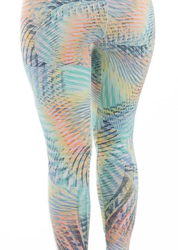 Calça fitness fabricada em microfibra de poliéster com elastano. A Legging é estampada com cós largo e possui ainda tecido duplo no cós, pode ser usado dobrado ou não, proporcionando maior conforto ao... 
