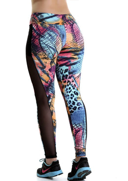 Produto feito com POLIESTER: muito mais qualidade!Calça Fitness Fuso C/ Recorte Lateral Tule Suplex  Estampado, modelando o corpo feminino para correr, caminhar, malhar na Academia, no... 