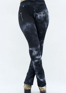 Descrição : Calça Flare Feminina Coleção La Bout de Tecido Jacquard em Poliéster , com detalhe de Zíper falso na parte da frente e bolso na parte... 