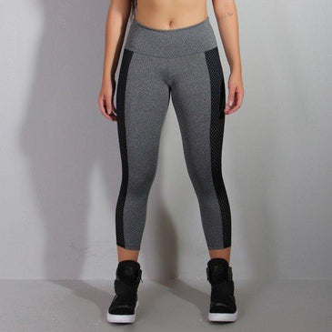 Calça Legging em tecido super macio e elástico. Marca: CariocaFit 