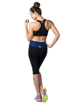 Calça Corsário Fitness co modelando o corpo feminino para correr caminhar malhar na Academia no Crossfit Funcional nas aulas de Pilates Ioga aulas de Zumba... 