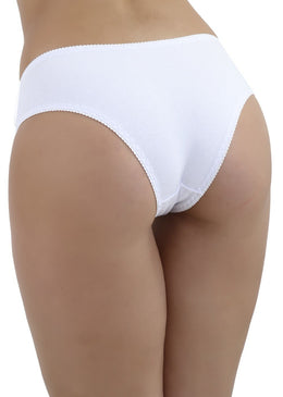  Calça cotton lisa básica, lateral larga, detalhe com renda frontal nas laterais, a renda sobre o cotton, elástico cintura e perna. Composição: 92% algodão 8%... 