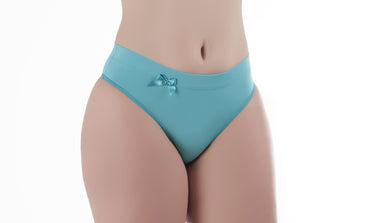 Calcinha feita em microfibra lisa com elástico de 4cm rebatido na cintura e viés estreito nas pernas com modelagem de calça padrão.Perfeita confortável e com... 