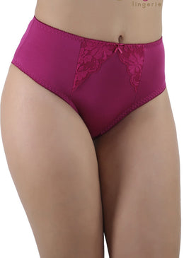Calça microfibra com cintura alta, elástico cintura e pernas, detalhe com renda na frente, laço frontal. Composição: 90% poliéster 10% elastano forro 100% algodão  