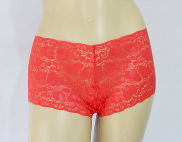 Calça confeccionada totalmente em renda de poliamida , toque macio e com muita elasticidade, ideal para ocasiões especias e no dia a dia.Obs: Rendas variadas83% Poliamida17% ElastanoForro... 