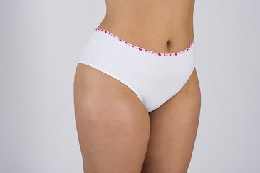 KIT 3 CALCINHAS EM  CÓTTON LIGHT NO TUBINHO PLUS SIZE. CALCINHA COM LATERAL DE 9 CENTÍMETROS, EM CÓTTON LIGHT, TECIDO MACIO E CONFORTÁVEL, COM MODELAGEM... 
