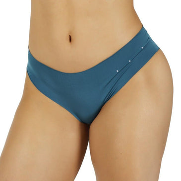 Tanga modelo básica, super delicada, confortável, não marca na roupa. Ideal para o uso com roupas de ginástica ou com roupas marcantes. Confeccionada em micro... 
