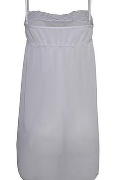 *Confeccionada em chiffon liso, levemente transparente, sofisticado e macio*Alças reguláveis*Detalhe em renda*Elástico abaixo do busto, valorizando os seios*100% Poliéster 