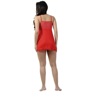 Camisola Jamile de liganete lisa, com detalhes em renda.E ainda vai com uma linda tanga de liganete com detalhe em renda. Composição: Liganete: Poliéster 96% / Elastano 4% Renda: Poliamida... 