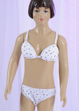 Conjunto Juvenil de Romantic Estampada 203 Conjunto juvenil de romantic estampada e lisa. O soutien é de romantic estampada no bojo e o restante de... 