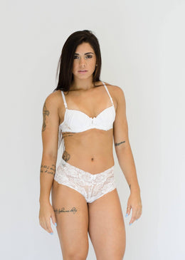 Conjunto caleçon de renda com biju super confortável. 