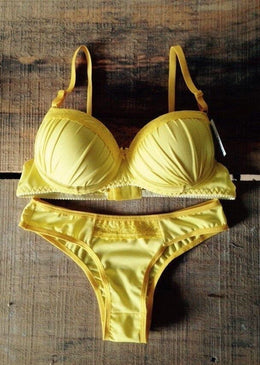 Conjunto franzido com renda super confortável. 