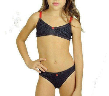 Lindo conjunto menina moça sem bojo, todo feito em cotton jeans todo rebatido em zig-zag com alças nas cores da linha. Toda versatilidade do jeans... 