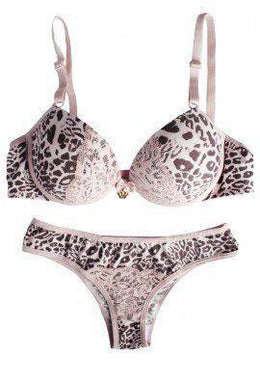 ESSE CONJUNTO FOI FEITO SÓ PARA VOCÊ. PEÇAS EXCLUSIVAS VALE A PENA SER A ÚNICA A USAR UMA LINGERIE TÃO BONITA PARA MOMENTOS ESPECIAIS. Conjunto... 
