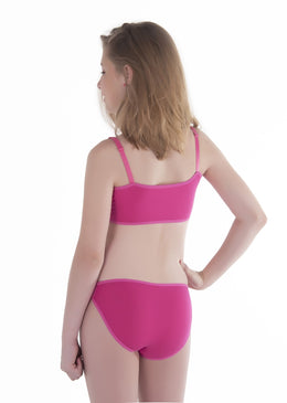 CONJUNTO TEEN DE ALGODÃO, COM CALCINHA ESPECIAL, PERNAS MAIS LARGUINHAS, COM ETIQUETA PERSONALIZADA, ALÇAS REGULÁVEIS, UMA CHARME PARA AS MENINAS ARRASAREM! COMPOSIÇÃO 94% ALGODÃO  ... 