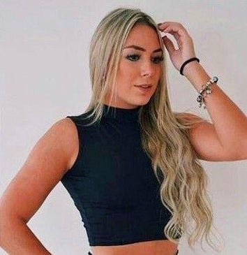 Lindo cropped no tecido viscolycra com  elastano. Possui bojo.Nossa peça é versátil e perfeita para o verão. Deixa qualquer look mais estiloso. Tamanho ùnico Veste... 