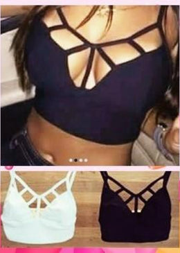 Lindo cropped preto com bojo e decote com tiras. Croppeds continuam como super tendência nesse verão.Tecido - SuplexTamanhoVeste do 36 ao 40  