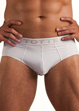 Cueca Adulto de Microfibra com Risco de Giz 8022 Detalhes do Produto Cueca adulto de microfibra com risco de giz com elástico de 35mm no... 