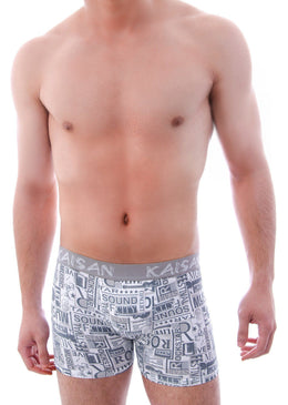 Cueca boxer em microfibra . Tem um estilo sofisticado, com um corte que se ajusta ao corpo com conforto.Estampas belíssimas! O tecido sedoso e prático,... 