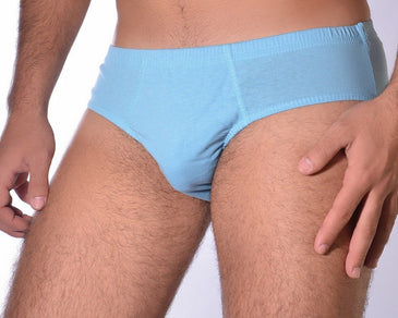 KIT 6 CUECAS SLIP A mais tradicional e conhecida.Tem a lateral mais estreita que as demais e por isso a preferida pelos clássicos e acalorados. Slip antialérgica 100%... 