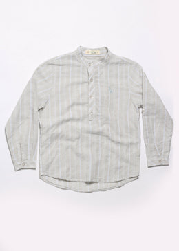 Camisa com fecho bem botões na gola.SKU: CMDKM39Composição: 81% Algodão | 18%  Linho | 01% Elastano  TABELA DE EQUIVALÊNCIA TAMANHO EQUIVALE A: P 0 a... 