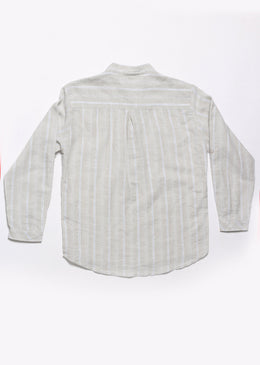 Camisa com fecho bem botões na gola.SKU: CMDKM39Composição: 81% Algodão | 18%  Linho | 01% Elastano  TABELA DE EQUIVALÊNCIA TAMANHO EQUIVALE A: P 0 a... 