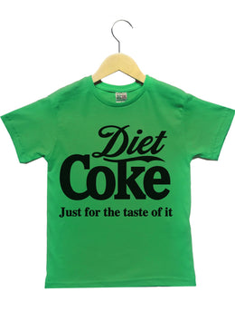 Camiseta JOSS Estampada. - Tipo de Produto: Camiseta - Modelagem: Reta- Manga: Curta - Estampas: Digital- Gola: Redonda - Composição: 100 % Algodão - Tipo de Tecido: Malha 