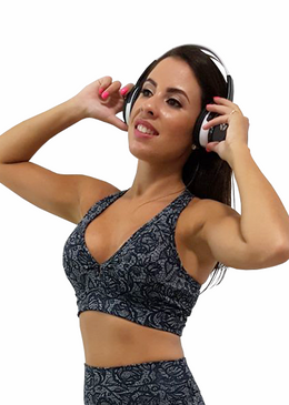 Top Fitness com Bojo Removível confeccionado em Supplex Poliamida Fitness com fio de elastano da marca Lycra Original de alta qualidade para academia e para o uso no seu dia... 