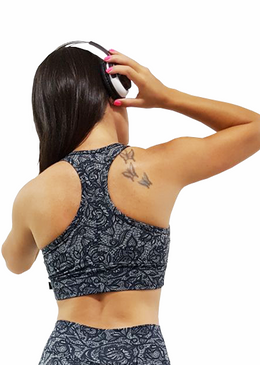 Top Fitness com Bojo Removível confeccionado em Supplex Poliamida Fitness com fio de elastano da marca Lycra Original de alta qualidade para academia e para o uso no seu dia... 