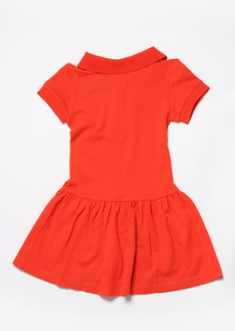 Vestido infantil com fecho na gola em botão.Lindo para usar em dias ensolarados e alegres.SKU: V263Composição: 96% Algodão | 4% Elastano TABELA DE EQUIVALÊNCIA TAMANHO EQUIVALE... 